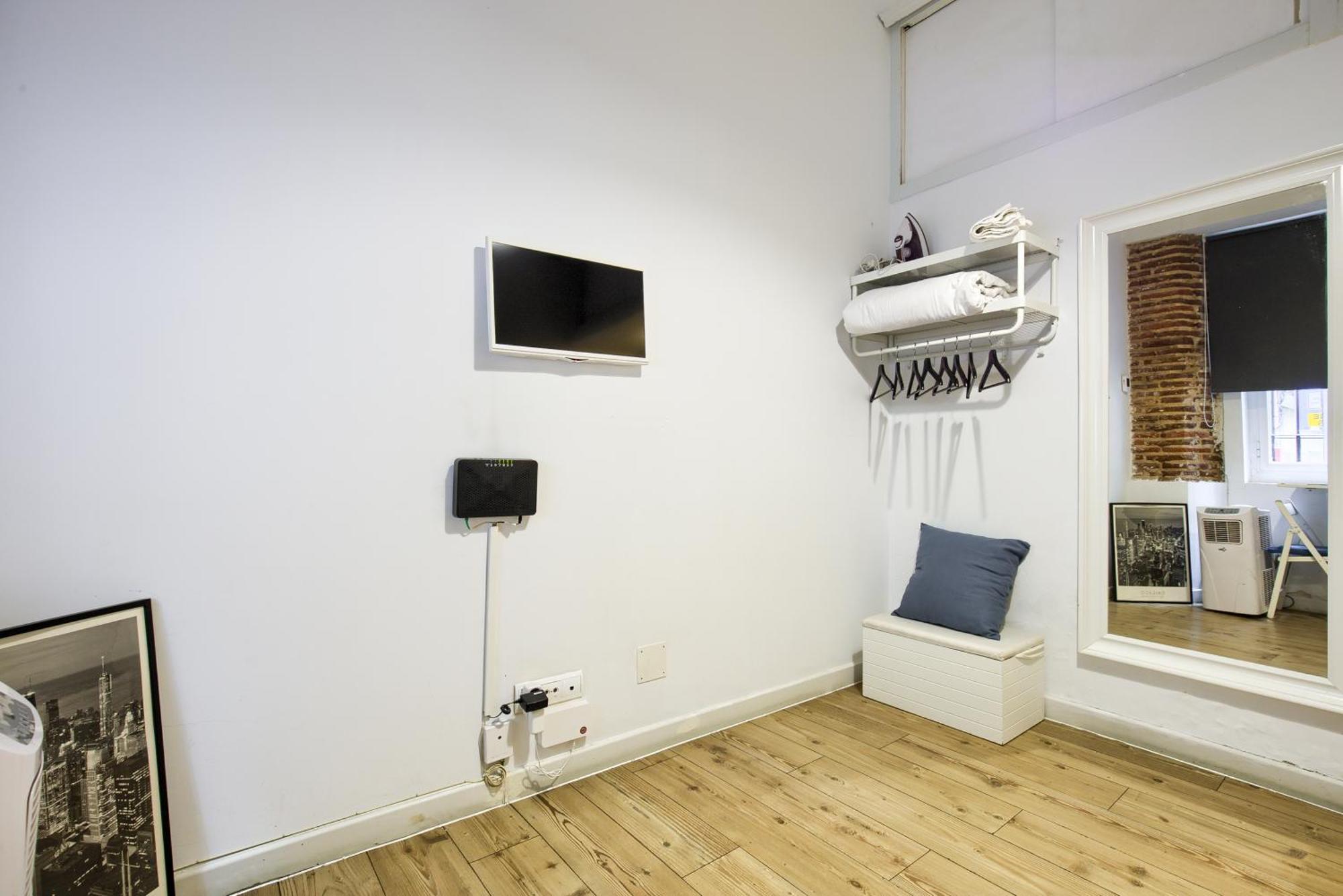 Intimo Estudio En Madrid, Centro, 2Pax, Wifi & Tv Exterior photo