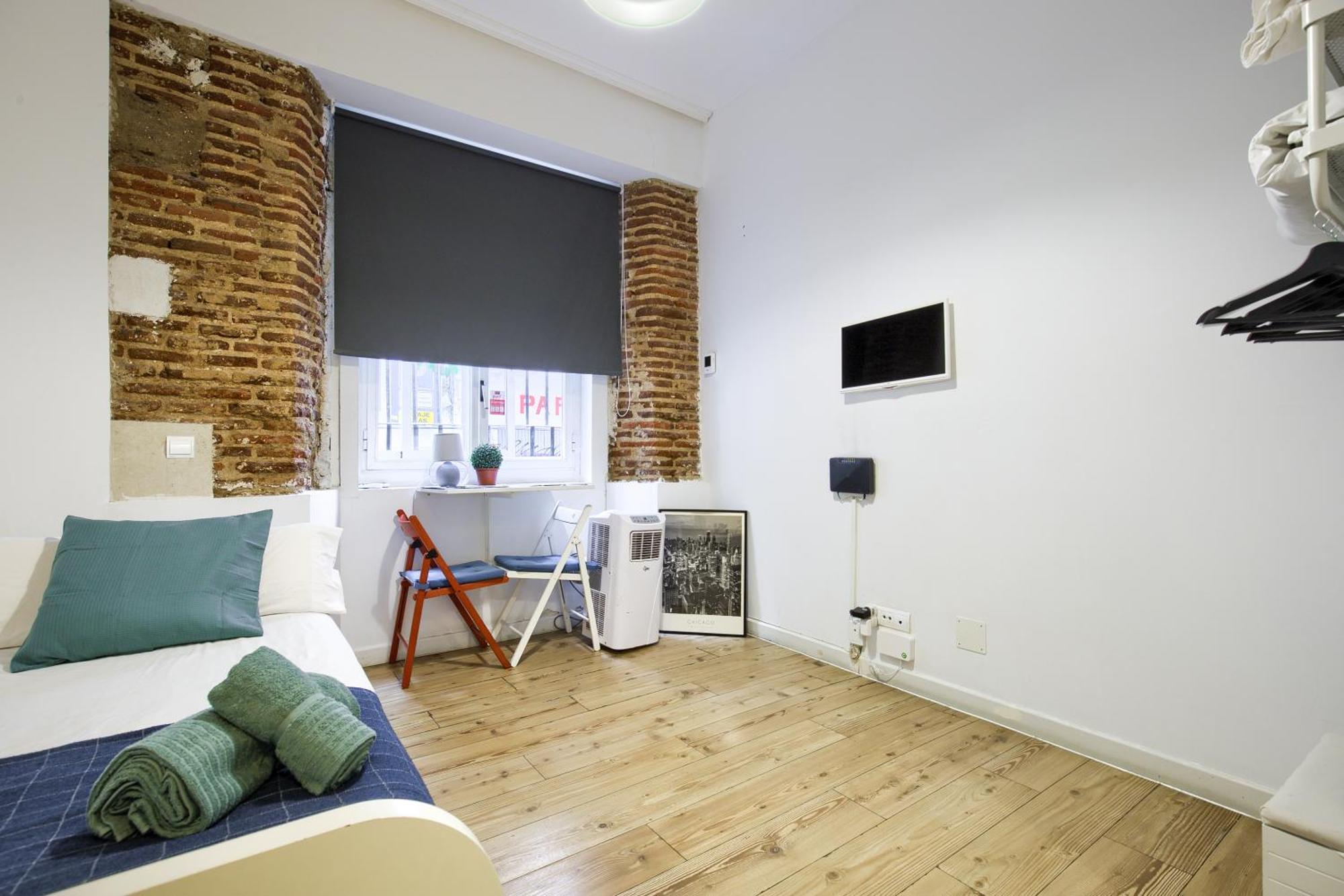 Intimo Estudio En Madrid, Centro, 2Pax, Wifi & Tv Exterior photo