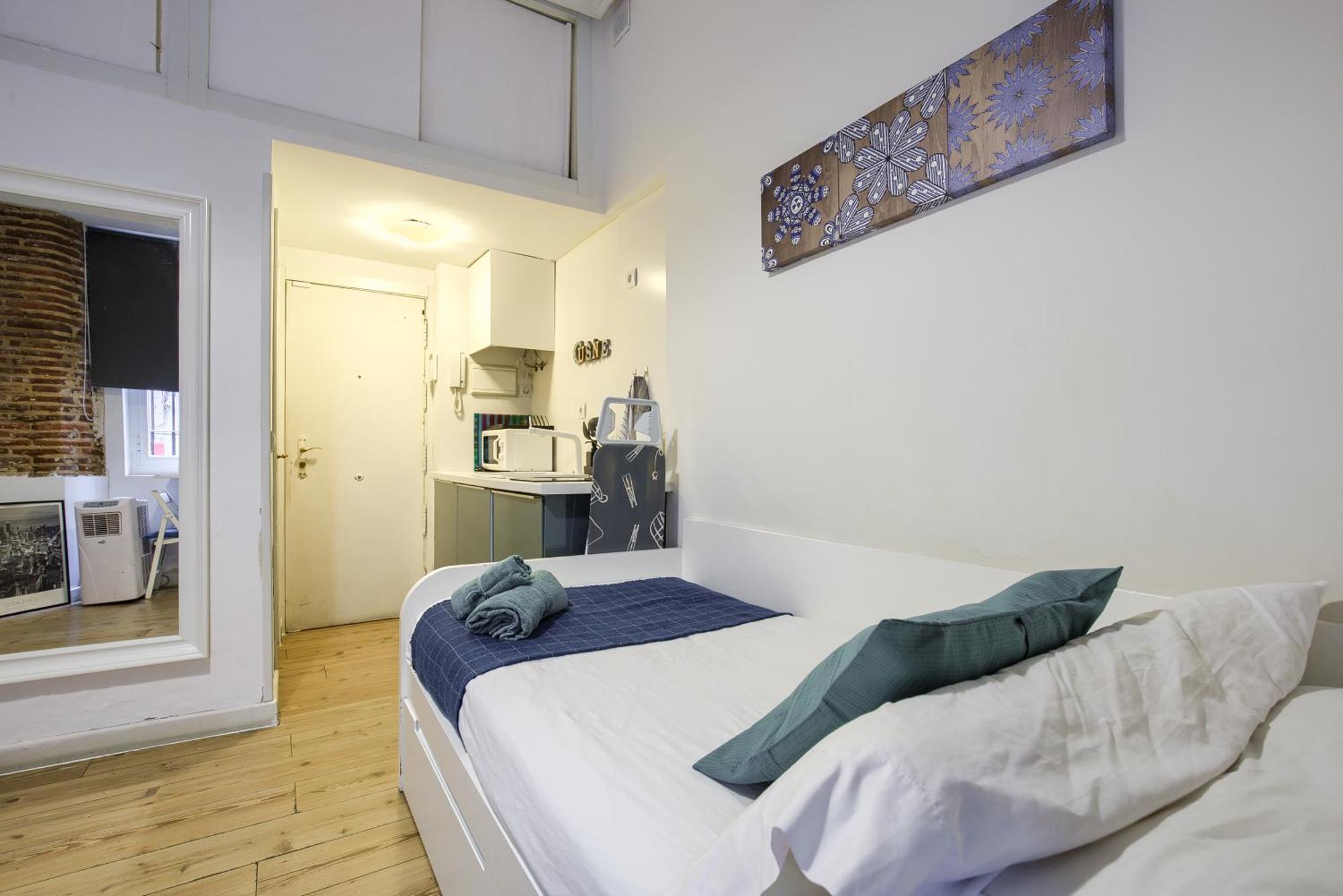Intimo Estudio En Madrid, Centro, 2Pax, Wifi & Tv Exterior photo